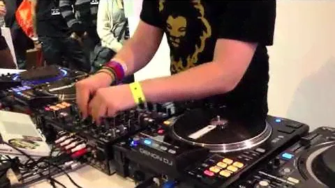 Dj Switch Killing the Denon SC3900 + Serato