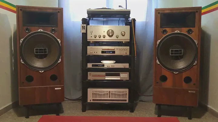 Pioneer CS V901and Denon pma 2000r.